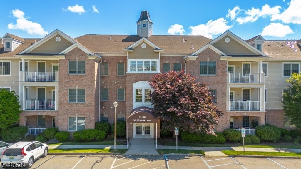 67 Ridgeview Ln, Mount Arlington Boro, NJ 07856
