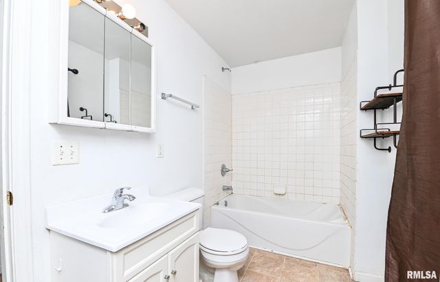 352 CATHERINE Street, Pekin, IL 61554