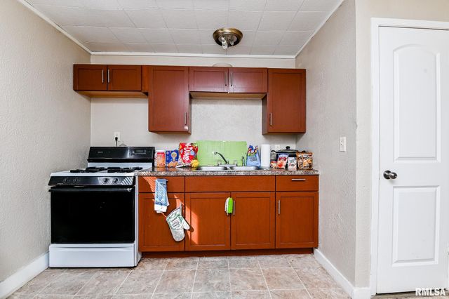 352 CATHERINE Street, Pekin, IL 61554