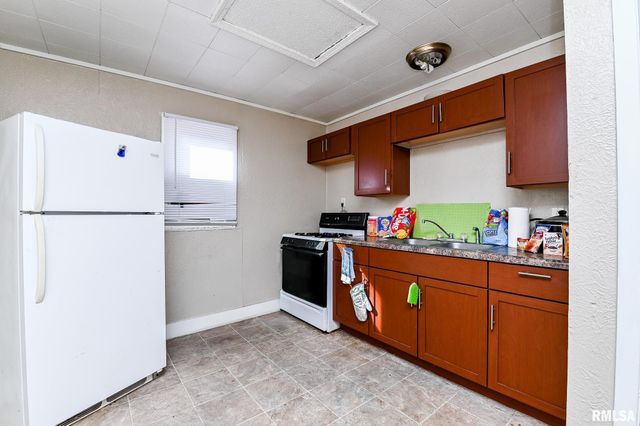 352 CATHERINE Street, Pekin, IL 61554