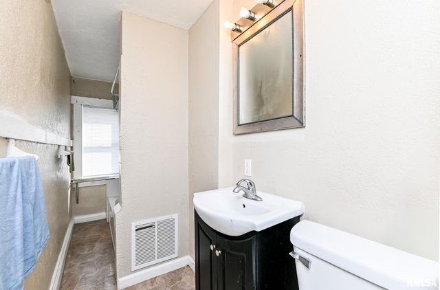 352 CATHERINE Street, Pekin, IL 61554