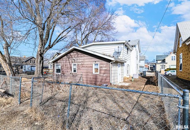 352 CATHERINE Street, Pekin, IL 61554