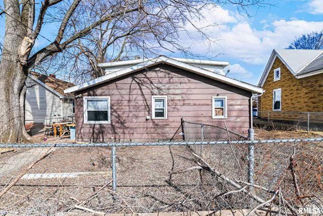 352 CATHERINE Street, Pekin, IL 61554