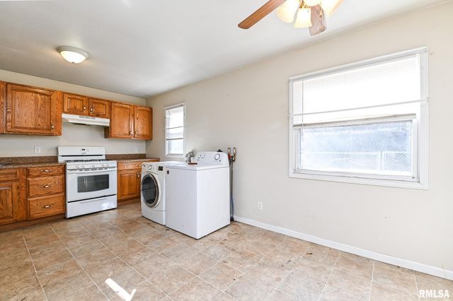 352 CATHERINE Street, Pekin, IL 61554