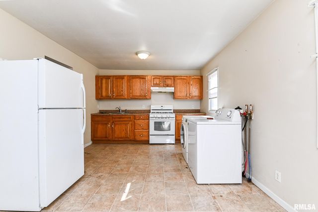 352 CATHERINE Street, Pekin, IL 61554