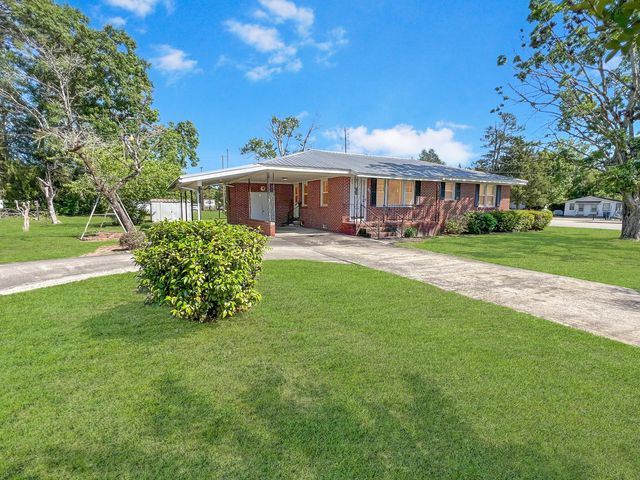 300 N Metts Street, Saint George, SC 29477