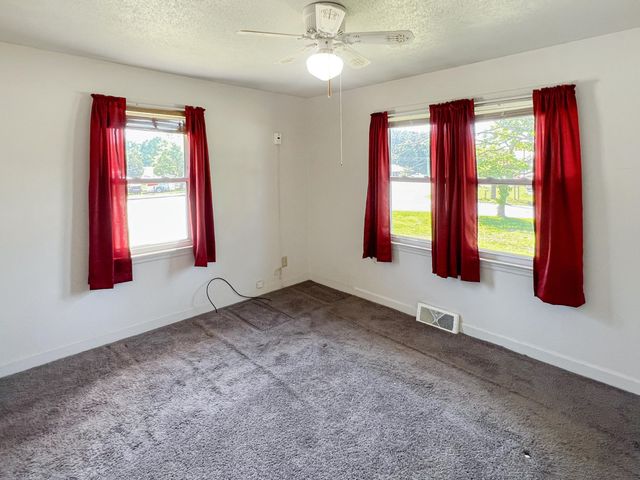 300 N Metts Street, Saint George, SC 29477