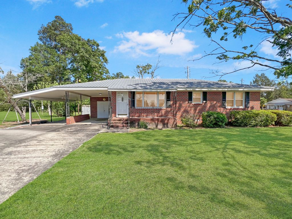300 N Metts Street, Saint George, SC 29477