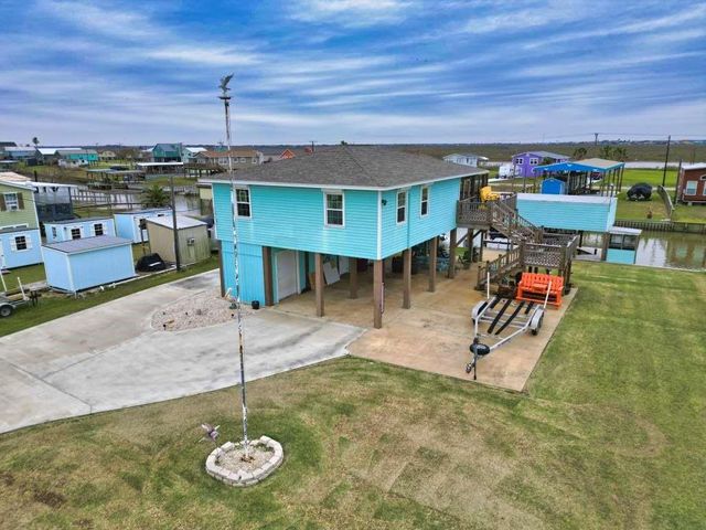 856 County Road 202, Sargent, TX 77414