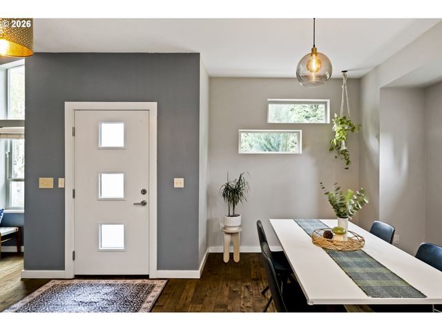 9302 Sw 30TH Ave, Portland, OR 97219