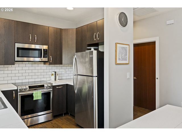 9302 Sw 30TH Ave, Portland, OR 97219