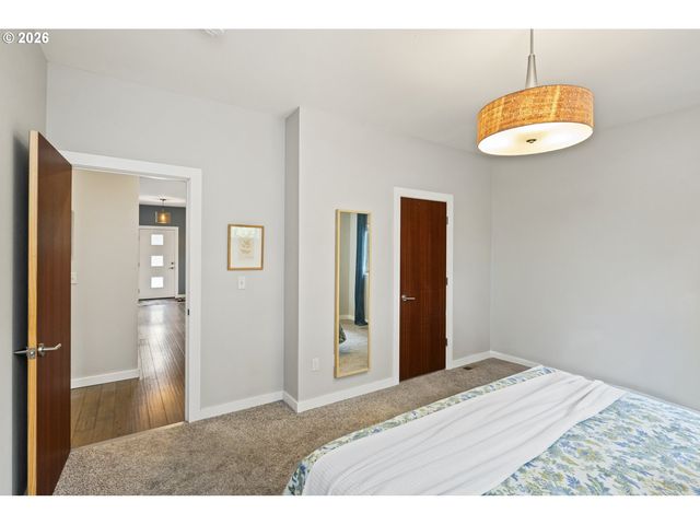 9302 Sw 30TH Ave, Portland, OR 97219