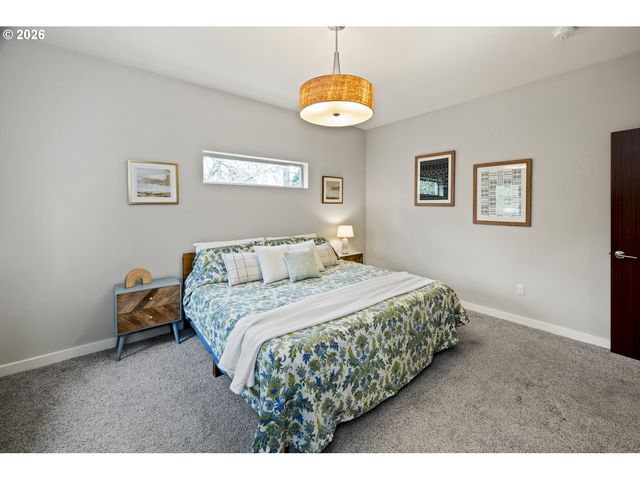 9302 Sw 30TH Ave, Portland, OR 97219