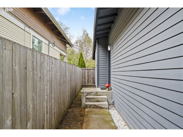 9302 Sw 30TH Ave, Portland, OR 97219