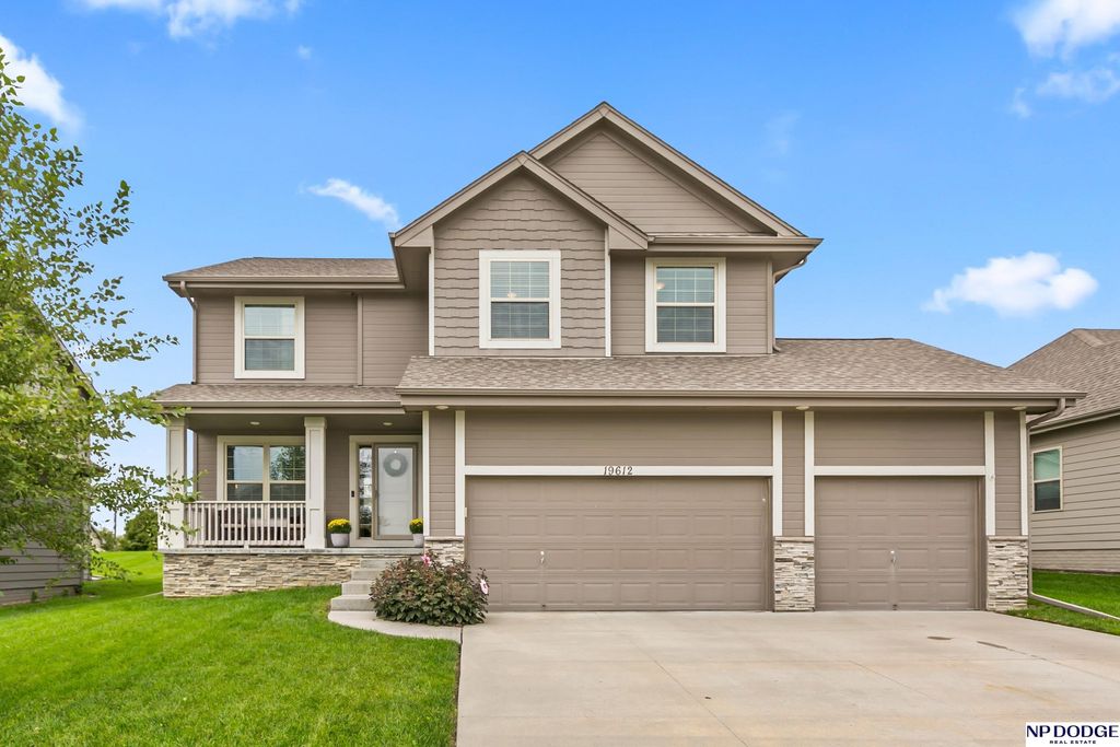 19612 Redwood Street, Gretna, NE 68026