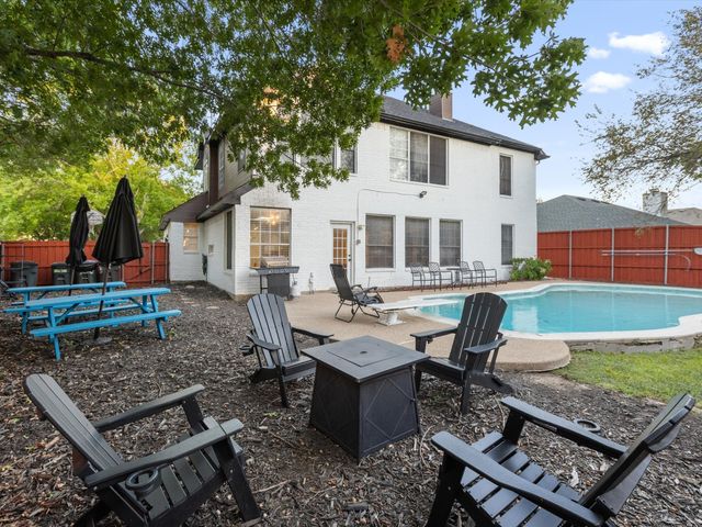 4501 Westbriar Lane, Grand Prairie, TX 75052