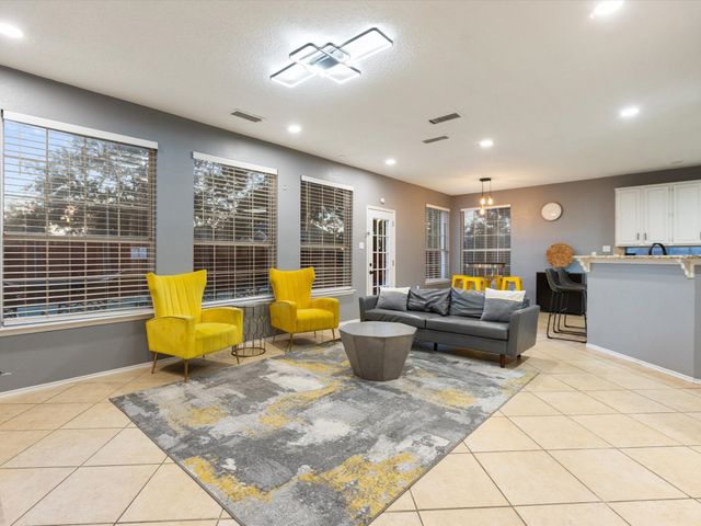 4501 Westbriar Lane, Grand Prairie, TX 75052