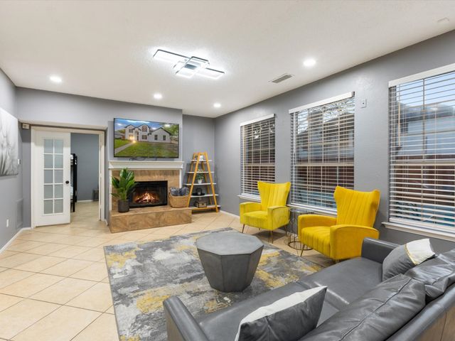 4501 Westbriar Lane, Grand Prairie, TX 75052