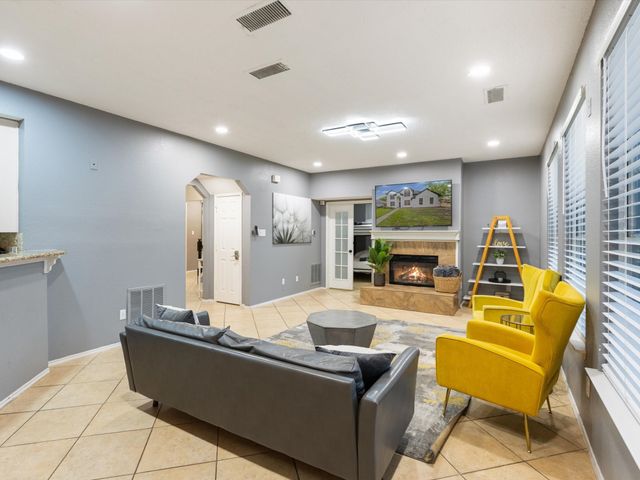 4501 Westbriar Lane, Grand Prairie, TX 75052