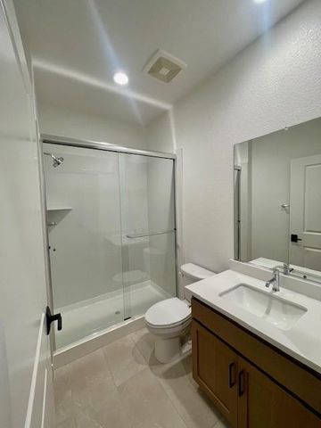 617 Silver Canoe Ct, Roseville, CA 95747