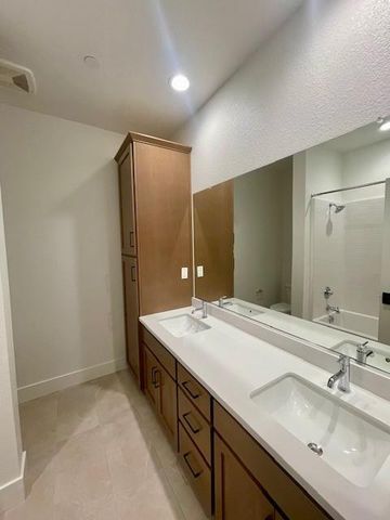 617 Silver Canoe Ct, Roseville, CA 95747