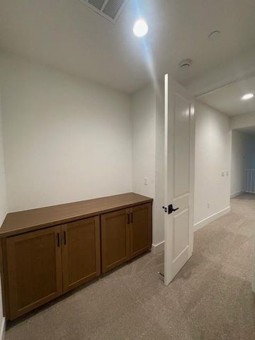 617 Silver Canoe Ct, Roseville, CA 95747