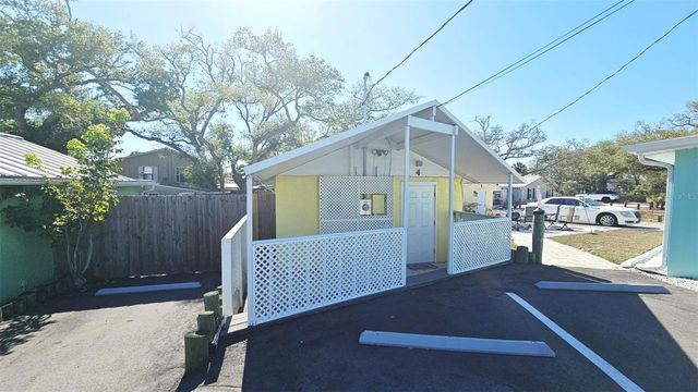 870 S MCCALL ROAD 4, Englewood, FL 34223
