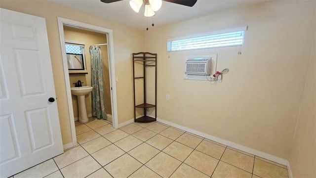 870 S MCCALL ROAD 4, Englewood, FL 34223