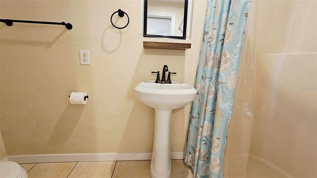870 S MCCALL ROAD 4, Englewood, FL 34223
