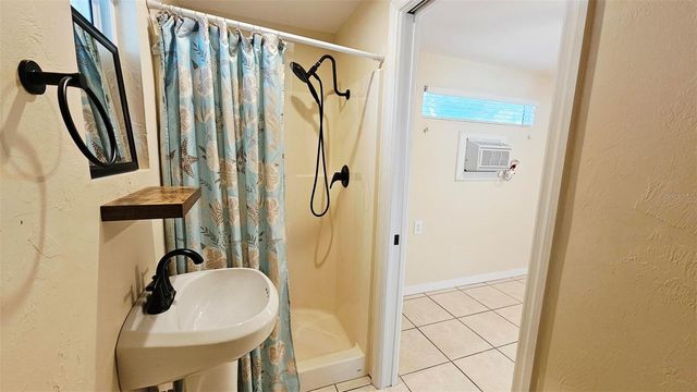 870 S MCCALL ROAD 4, Englewood, FL 34223
