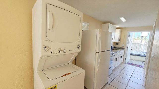 870 S MCCALL ROAD 4, Englewood, FL 34223