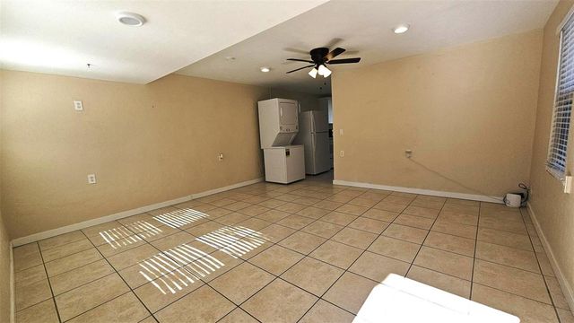 870 S MCCALL ROAD 4, Englewood, FL 34223