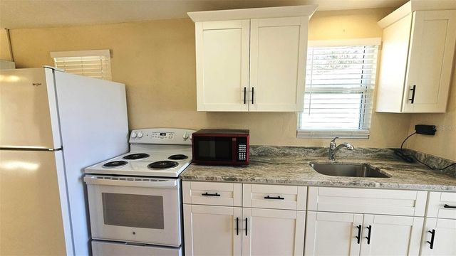 870 S MCCALL ROAD 4, Englewood, FL 34223