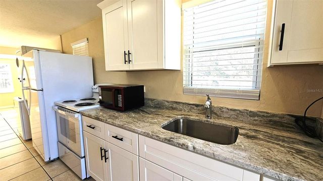 870 S MCCALL ROAD 4, Englewood, FL 34223