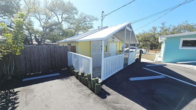 870 S MCCALL ROAD 4, Englewood, FL 34223