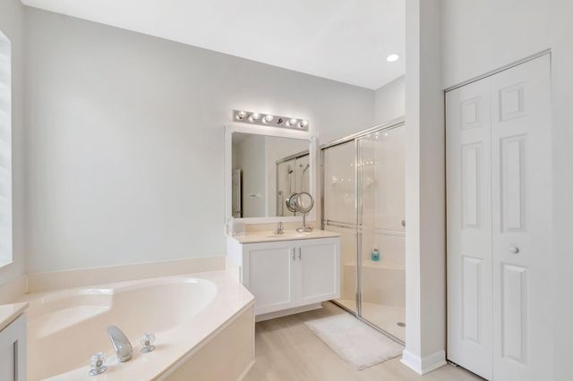 7566 Pebble Shores Terrace, Lake Worth, FL 33467