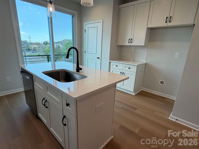 1618 Spring Street EQX1875, Charlotte, NC 28206