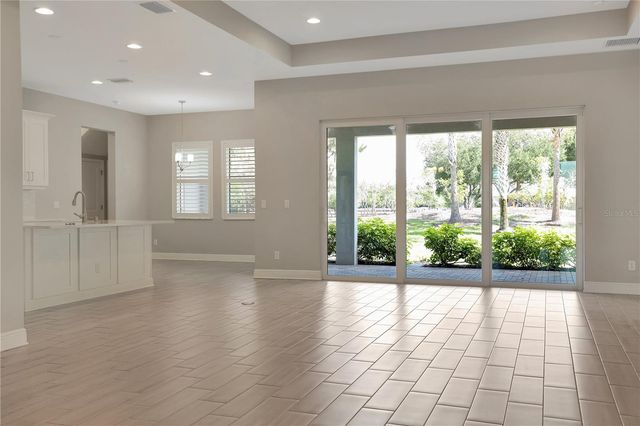 6133 LUNGO LAGO DRIVE, Sarasota, FL 34241
