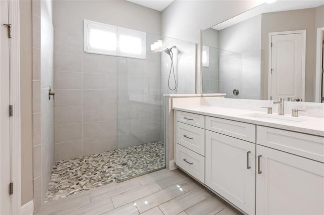 6133 LUNGO LAGO DRIVE, Sarasota, FL 34241