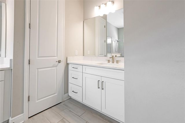 6133 LUNGO LAGO DRIVE, Sarasota, FL 34241