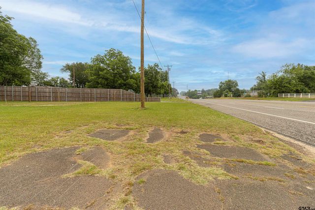 10879 E State Highway 64, Tyler, TX 75707