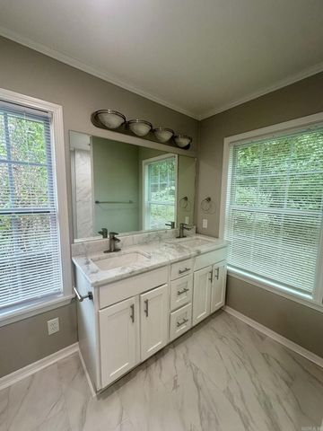5909 Lee Avenue, Little Rock, AR 72205