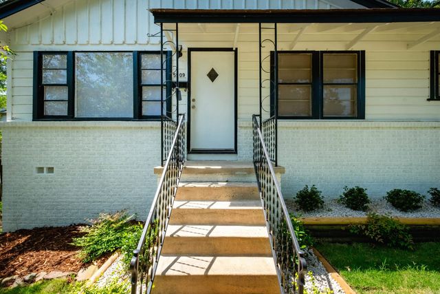 5909 Lee Avenue, Little Rock, AR 72205