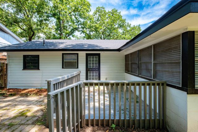5909 Lee Avenue, Little Rock, AR 72205