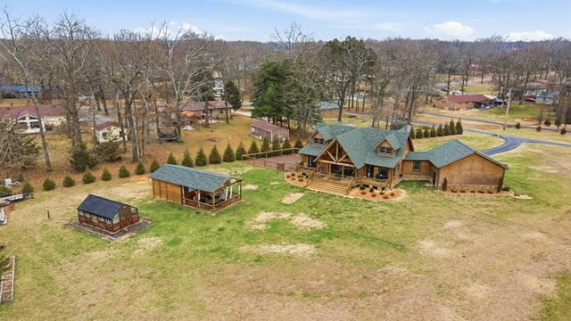 530 Parkway Rd, Tullahoma, TN 37388