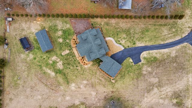 530 Parkway Rd, Tullahoma, TN 37388