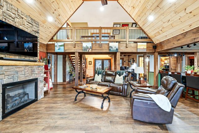 530 Parkway Rd, Tullahoma, TN 37388