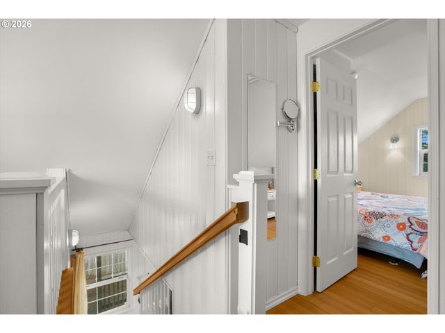 806 Ne MAST Ave, Lincoln City, OR 97367