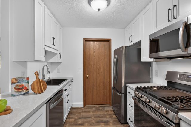 17541 Ionia Path, Lakeville, MN 55044