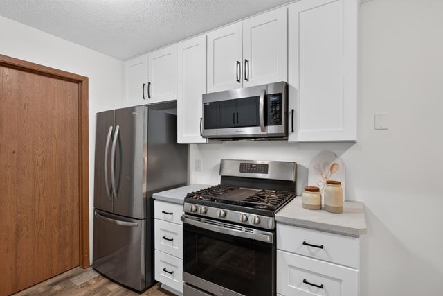 17541 Ionia Path, Lakeville, MN 55044